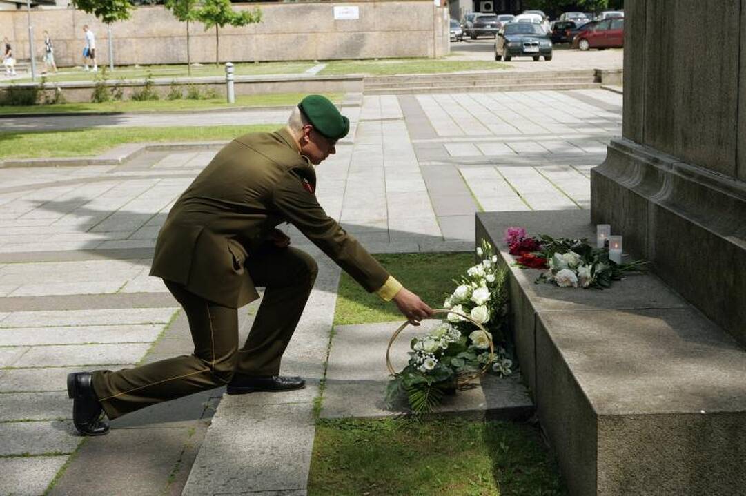 Tremties prisiminimai užgožė iškilmingas kalbas