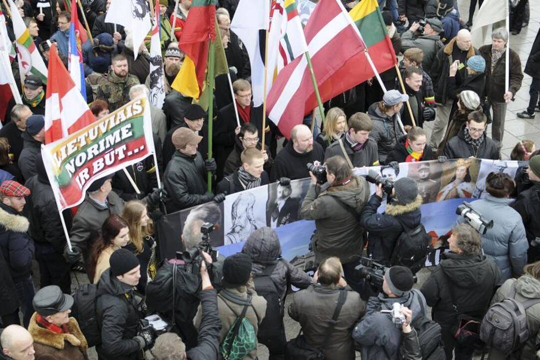 Kovo 11-osios eitynėse - ir kaukolės, ir provokacijos