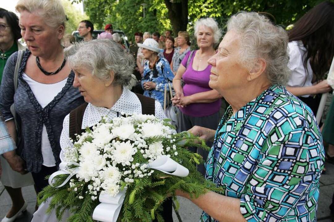 Tremties prisiminimai užgožė iškilmingas kalbas