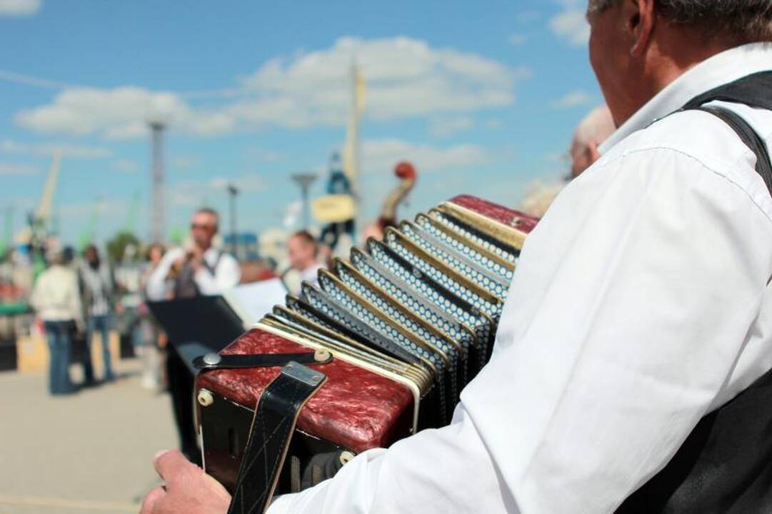 Atlikėjams, aktoriams AGATA išmokėjo 4,34 mln. litų