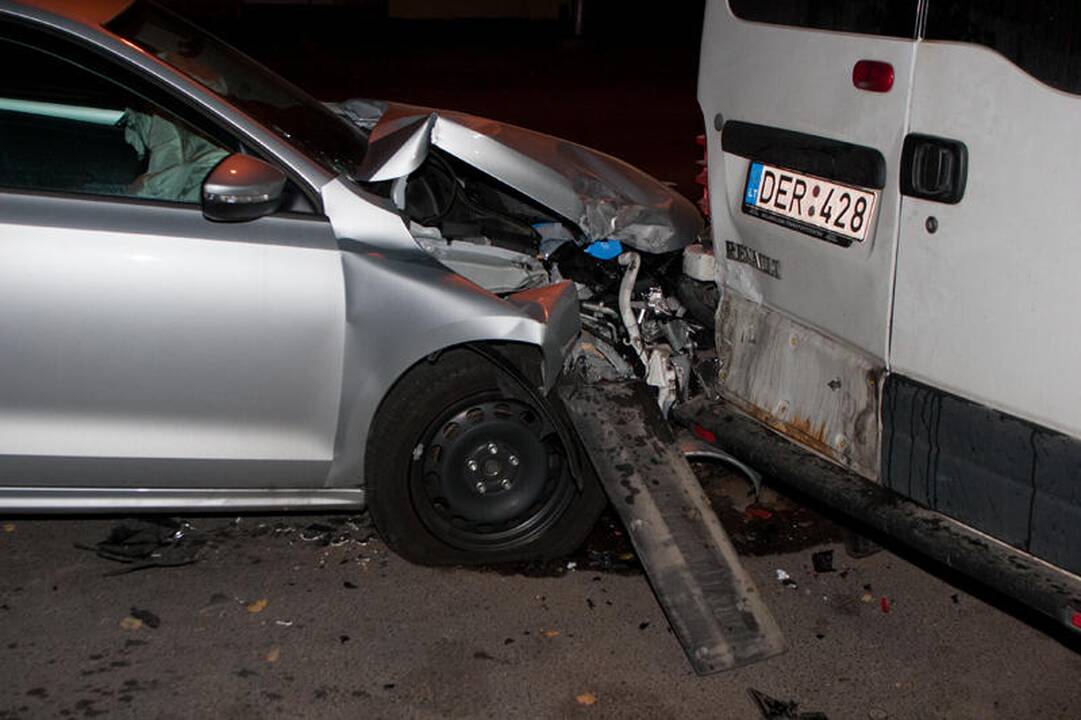 Baltarusijos diplomatas apdaužė vilniečių automobilius