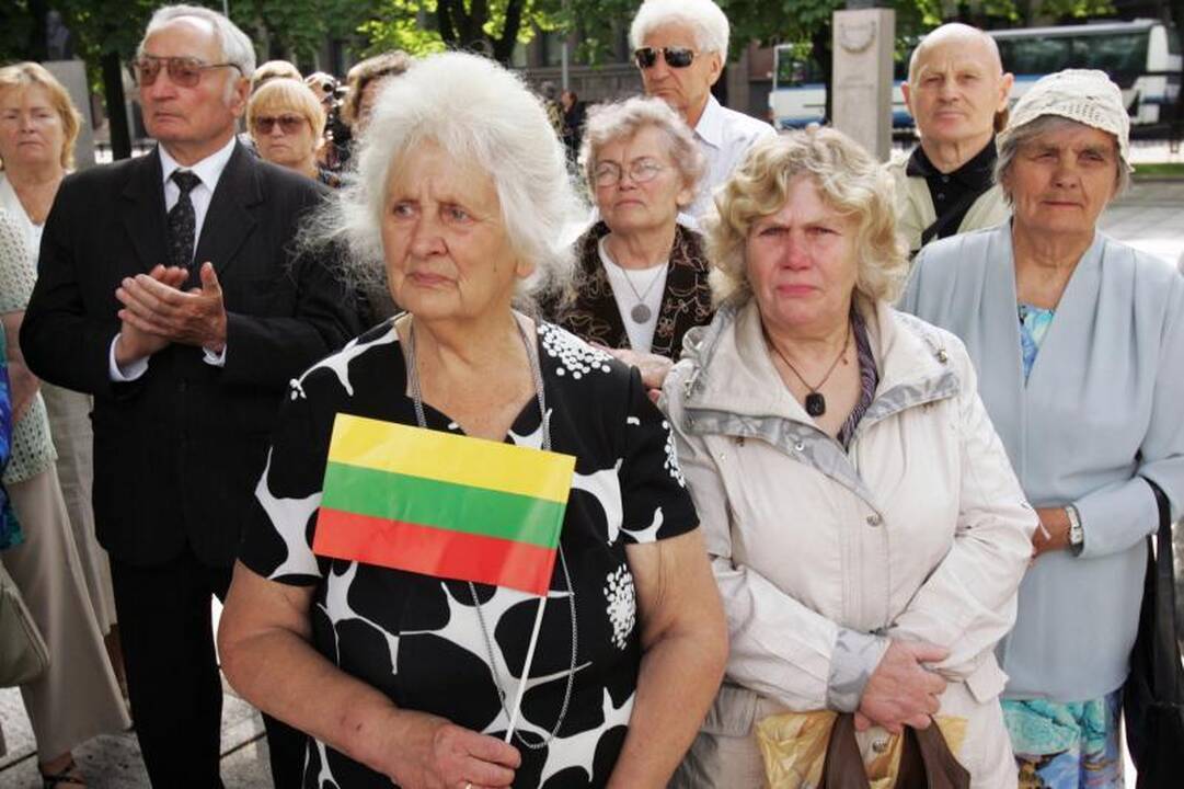 Tremties prisiminimai užgožė iškilmingas kalbas