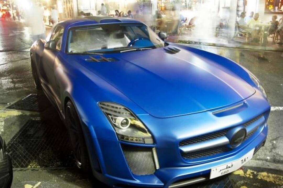 Akims paganyti: kokiais superautomobiliais puikuojasi arabai?