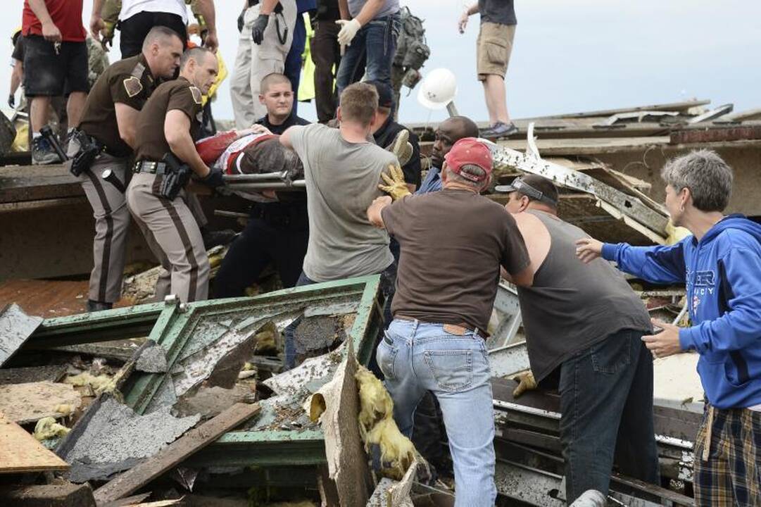 Patvirtintų tornado Oklahomoje aukų skaičius tėra 24 (atnaujinta)