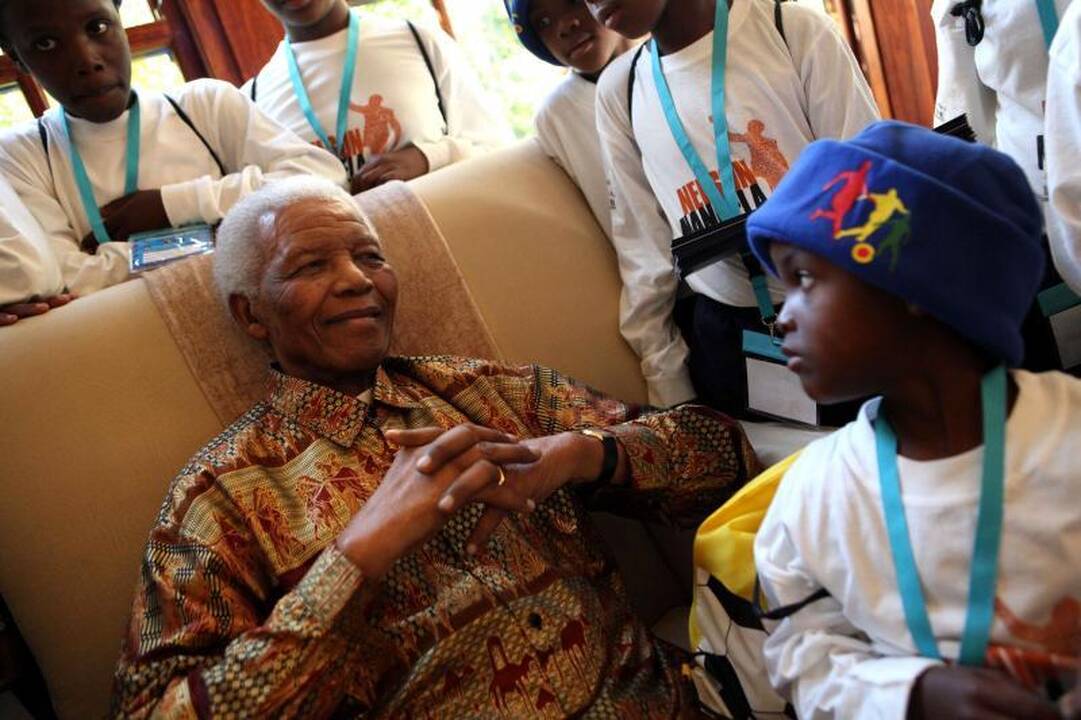 Pietų Afrika meldžiasi už Madibą, likęs pasaulis ruošias atsisveikinti