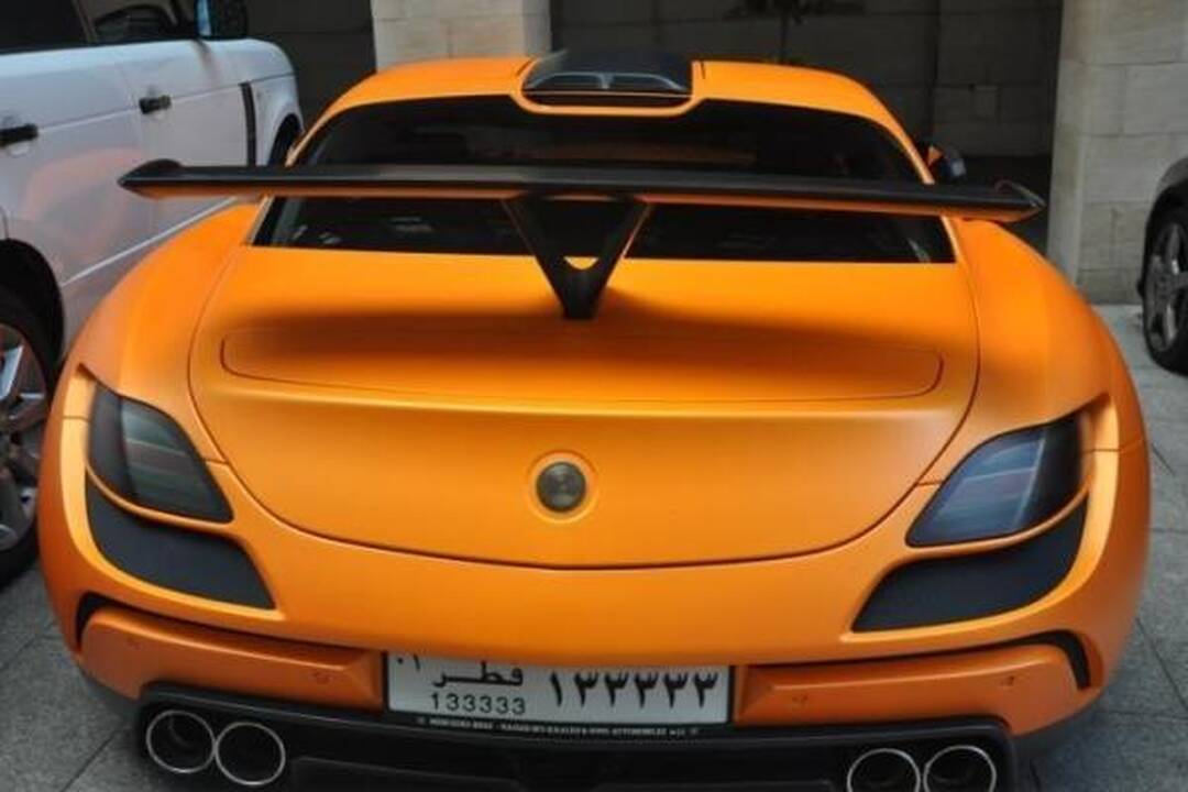 Akims paganyti: kokiais superautomobiliais puikuojasi arabai?