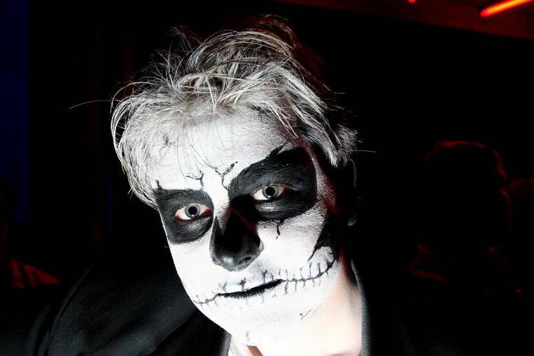 Helovino naktį Kaune vampyrai šokdino raganas 