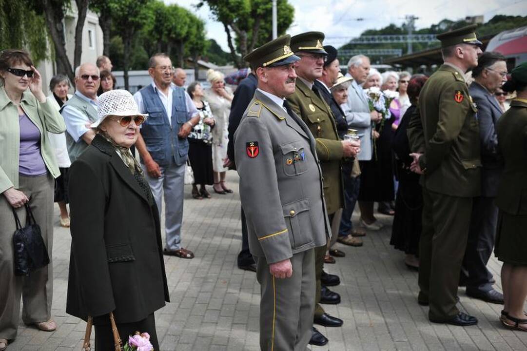 Tremties prisiminimai užgožė iškilmingas kalbas