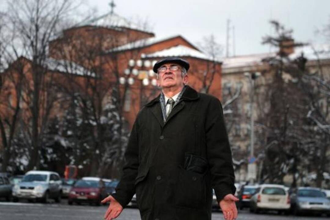 Artimuosiuose Rytuose žmonės pirmieji pradėjo stebėti dalinį saulės užtemimą