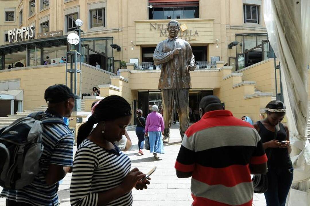 Pietų Afrika meldžiasi už Madibą, likęs pasaulis ruošias atsisveikinti