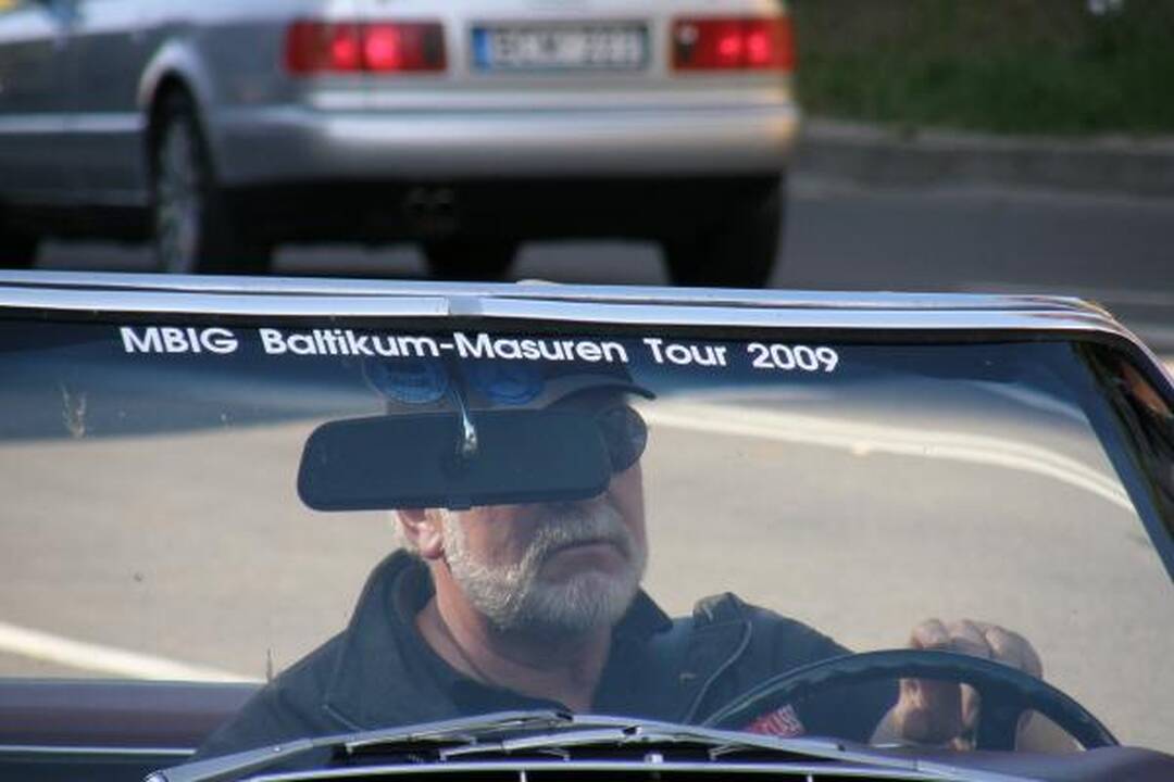Uostamiestyje – senoviniai „Mercedes Benz“