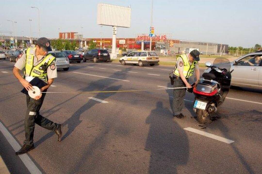 Trečiadienio vakaras Vilniuje: trys avarijos, apgadinti septyni automobiliai