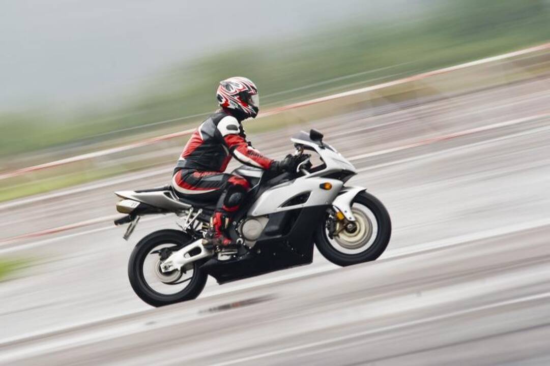 Motociklų gerbėjams – proga išbandyti lenktynių trasą