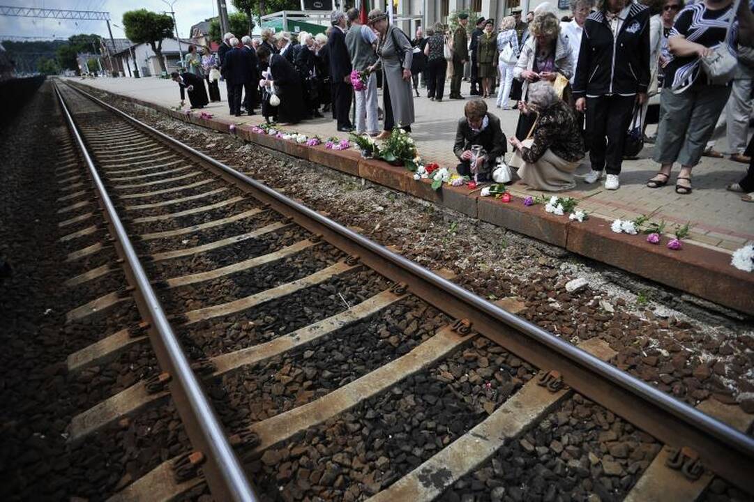 Tremties prisiminimai užgožė iškilmingas kalbas