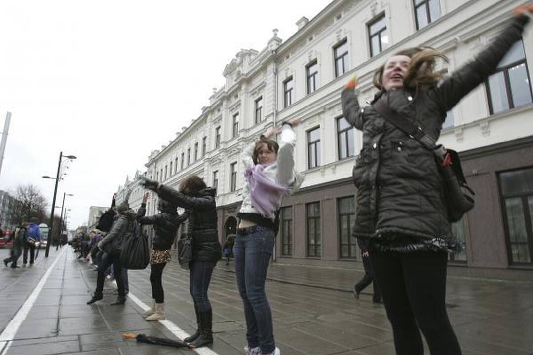 Laisvės alėjoje – daugiau kaip tūkstančio studentų virtinė