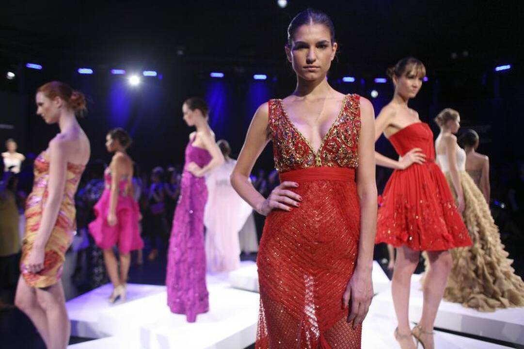 Niujorko mados savaitė: elegantiškos ir seksualios suknelės