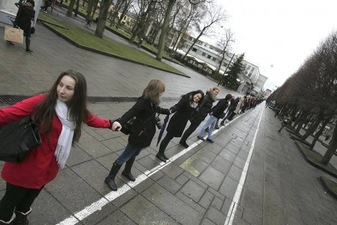 Laisvės alėjoje – daugiau kaip tūkstančio studentų virtinė
