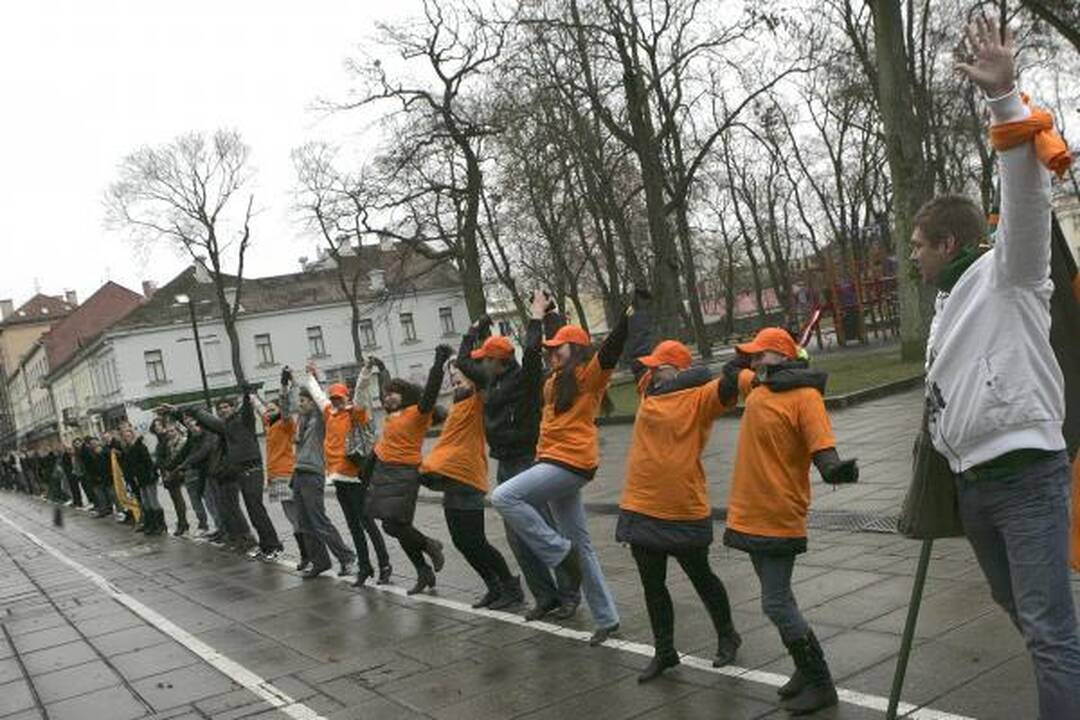 Laisvės alėjoje – daugiau kaip tūkstančio studentų virtinė