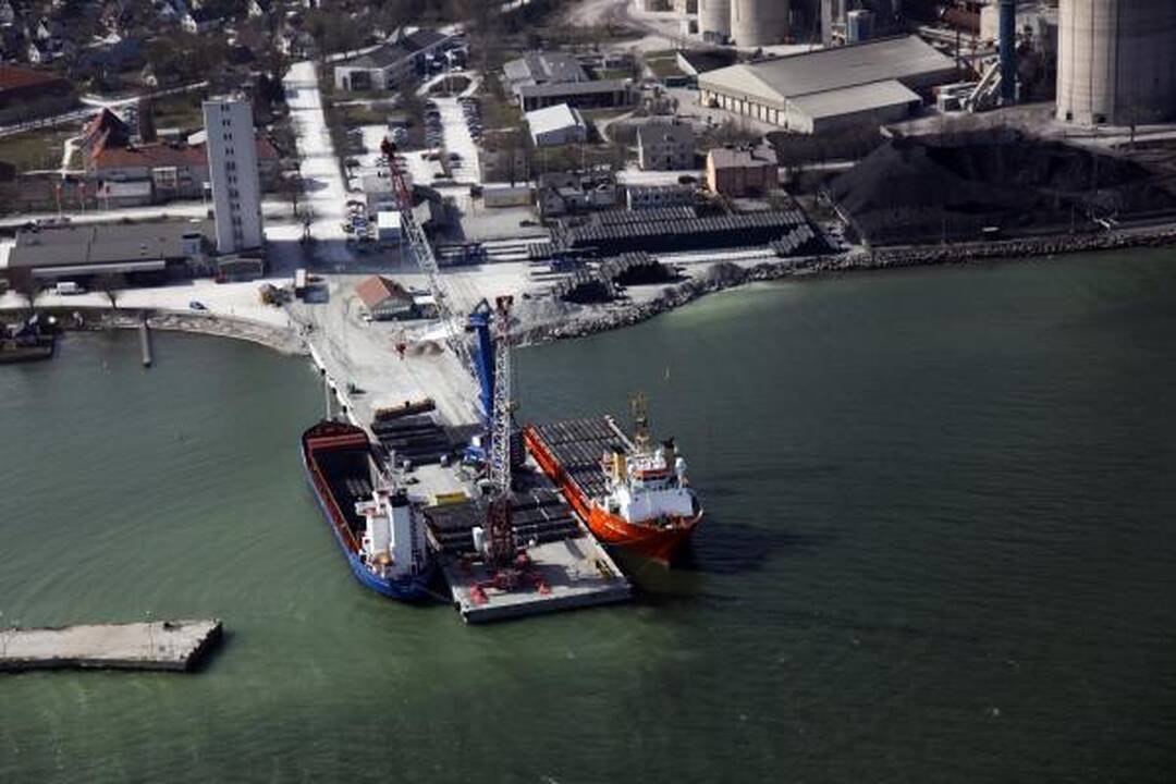 Nutiesti pirmieji „Nord Stream” vamzdyno kilometrai