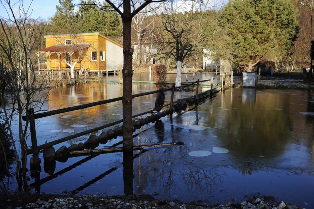Pakaunėje pakilo Neries vanduo, bet panikos nėra