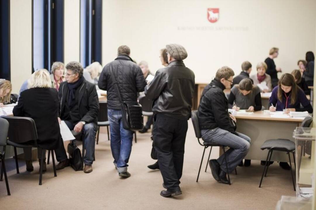 Antrame ture Kaune kol kas balsavo bent du kartus mažiau rinkėjų