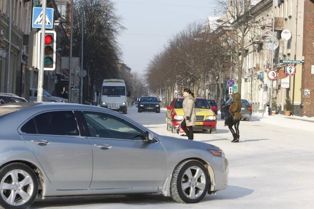 Klaipėdoje eismo sąlygos išlieka sudėtingos