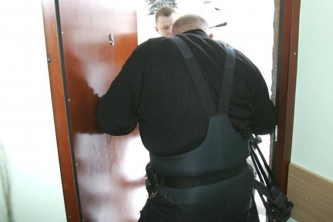 Policininkas neleido žurnalistams domėtis rinkimų pažeidimais