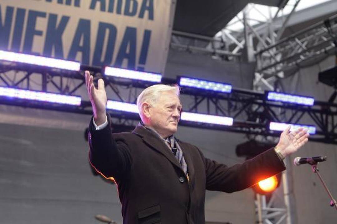 Į koncertą „Dabar arba niekada“  - nemokamas traukinys