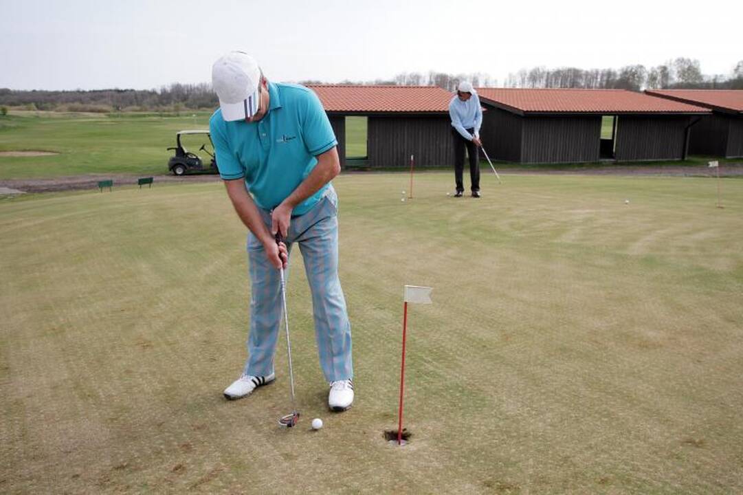 Golfo žaidėjai pradėjo 2012 metų sezoną 