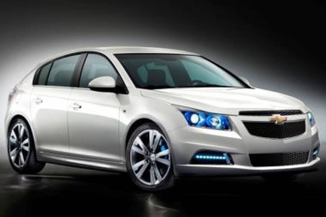 Naujasis hečbekas „Chevrolet Cruze” – premjera Paryžiuje