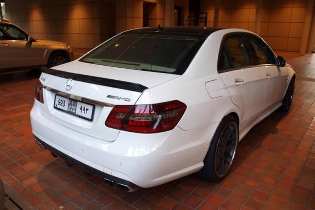 Akims paganyti: kokiais superautomobiliais puikuojasi arabai?