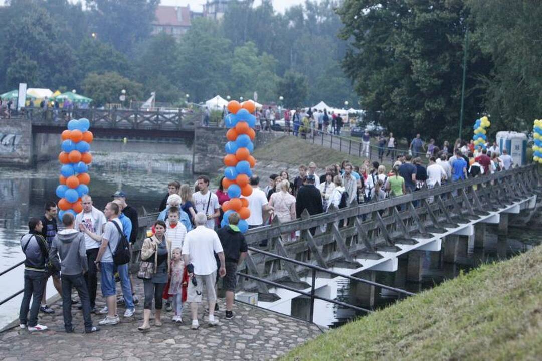 Su atlikėju Mantu „čiuožė“ Jūros šventės jaunimas