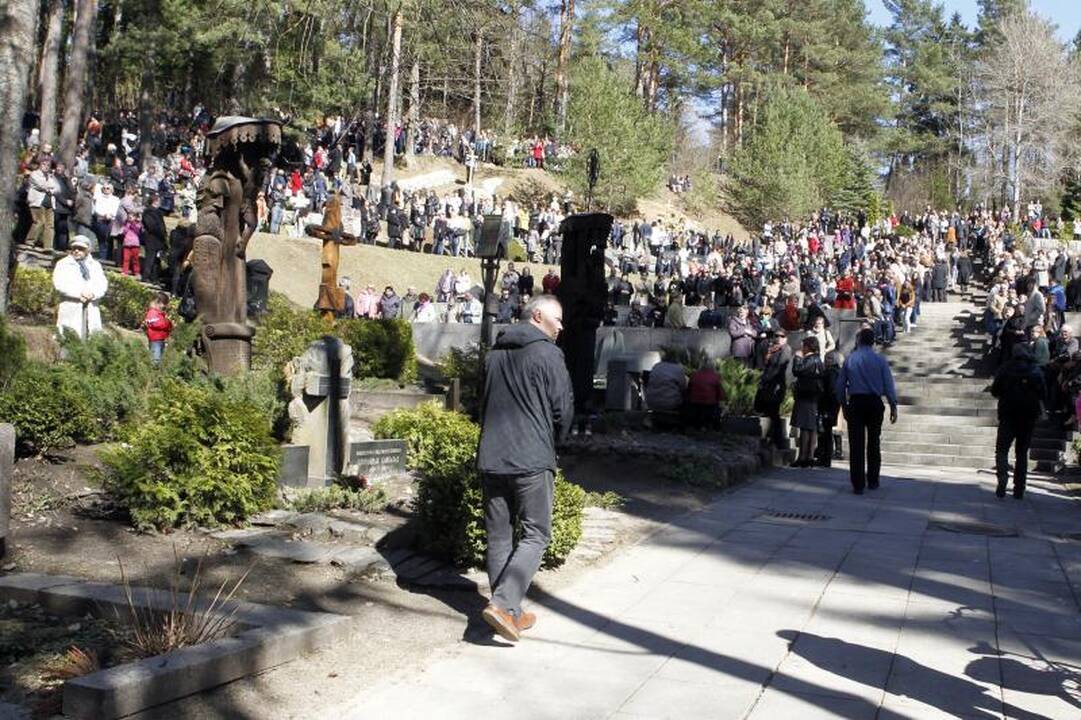 V. Šapranauskas palydėtas į paskutinę kelionę 