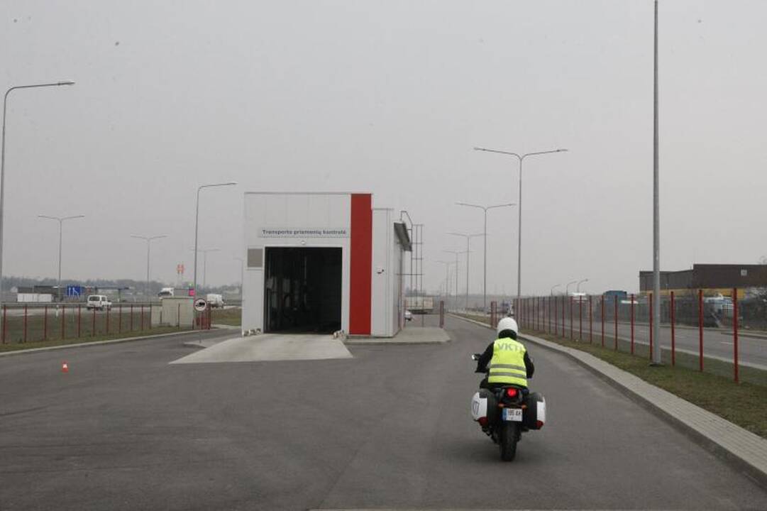 Vilkikų vairuotojų baubas - kontrolės postas dirba be poilsio valandų