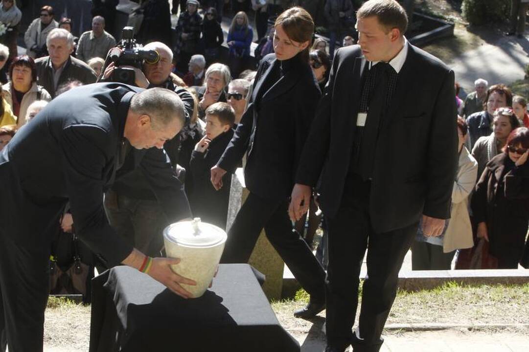 V. Šapranauskas palydėtas į paskutinę kelionę 