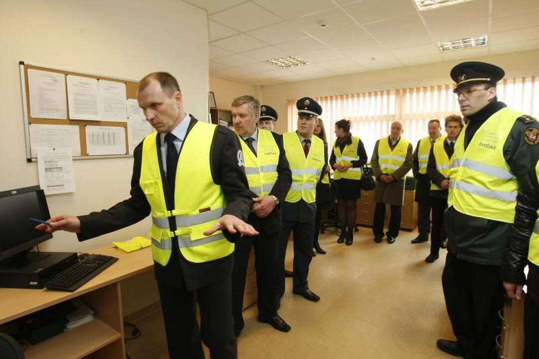 Vilkikų vairuotojų baubas - kontrolės postas dirba be poilsio valandų