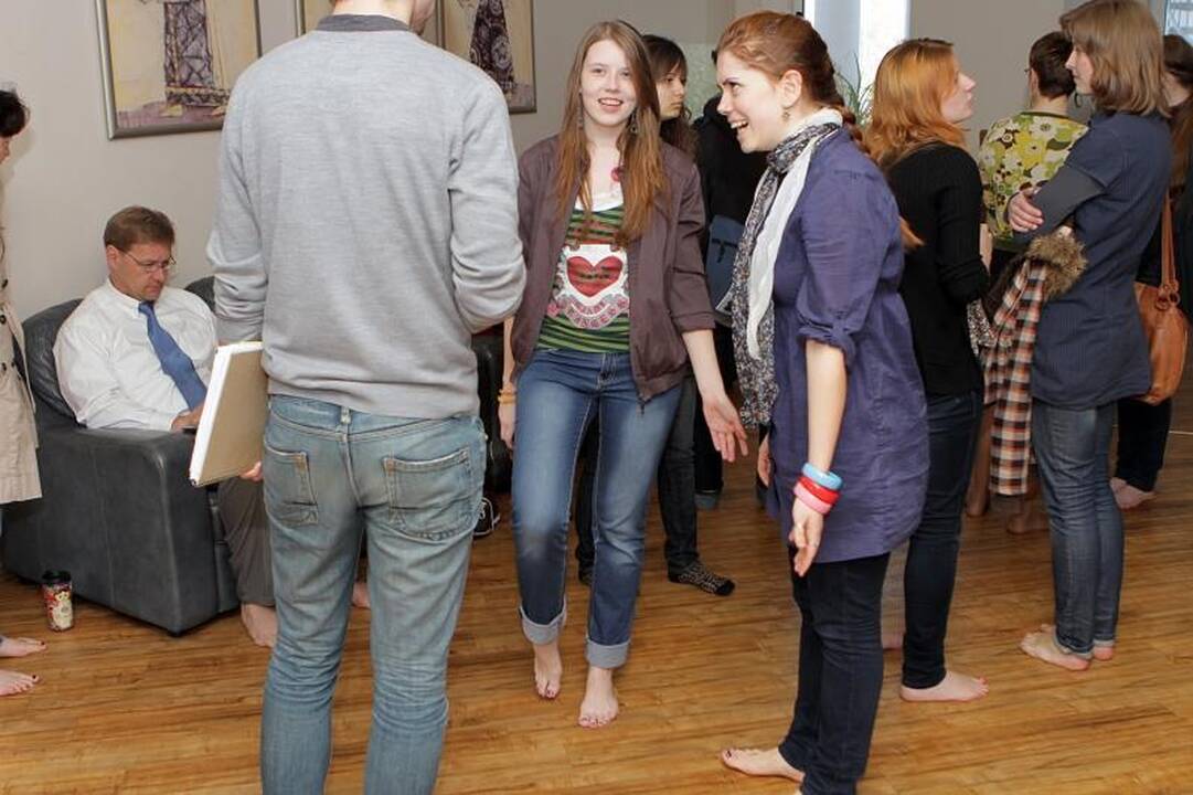 Klaipėdos studentai ir dėstytojai į paskaitas vaikščiojo basomis  