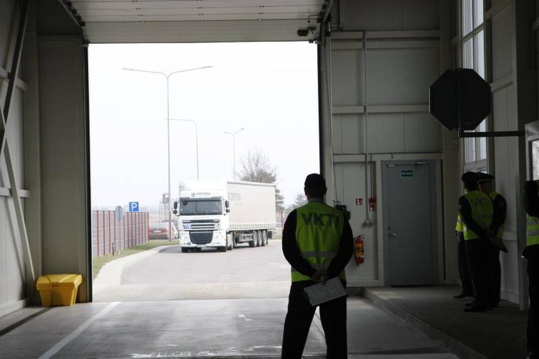 Vilkikų vairuotojų baubas - kontrolės postas dirba be poilsio valandų