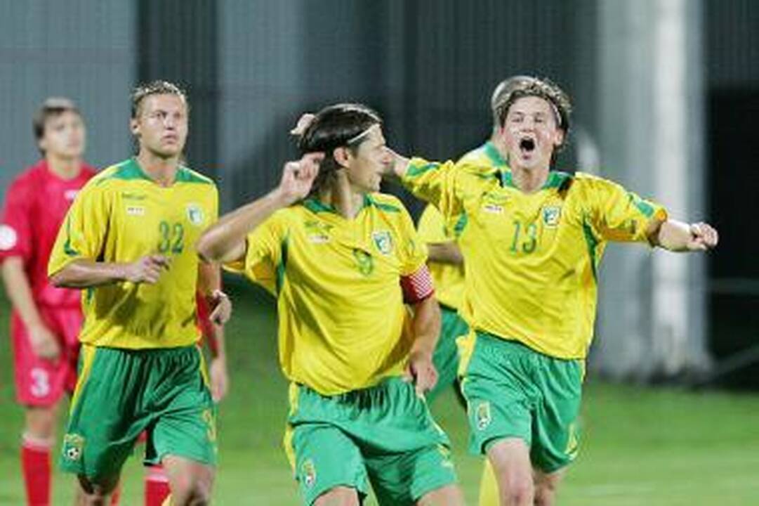 Lietuvos futbolininkų kovos su austrais nerodys jokia televizija