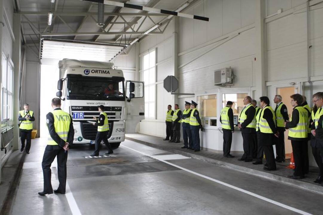 Vilkikų vairuotojų baubas - kontrolės postas dirba be poilsio valandų