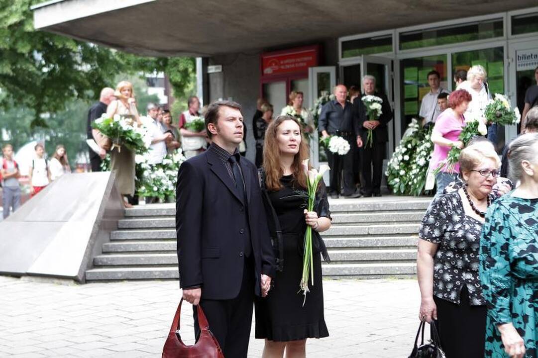 Aktorius V.Klimas atgulė Lėbartų kapinėse