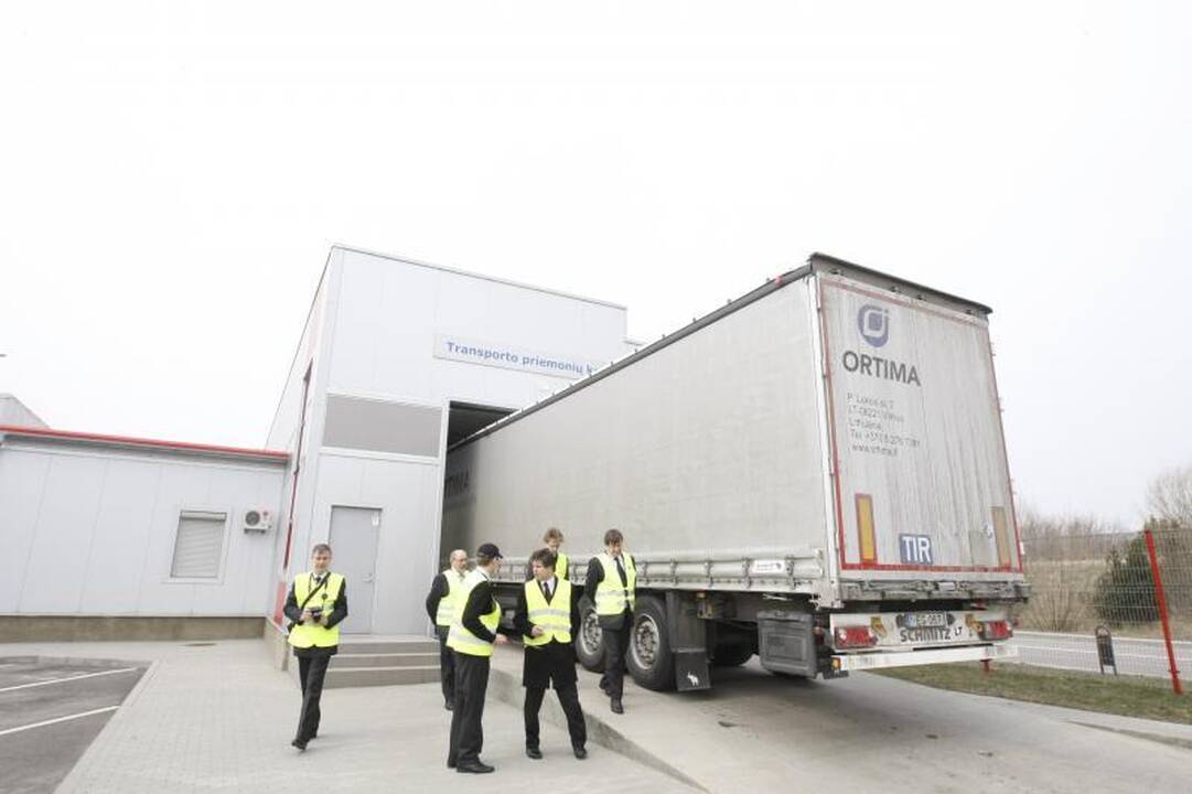 Vilkikų vairuotojų baubas - kontrolės postas dirba be poilsio valandų