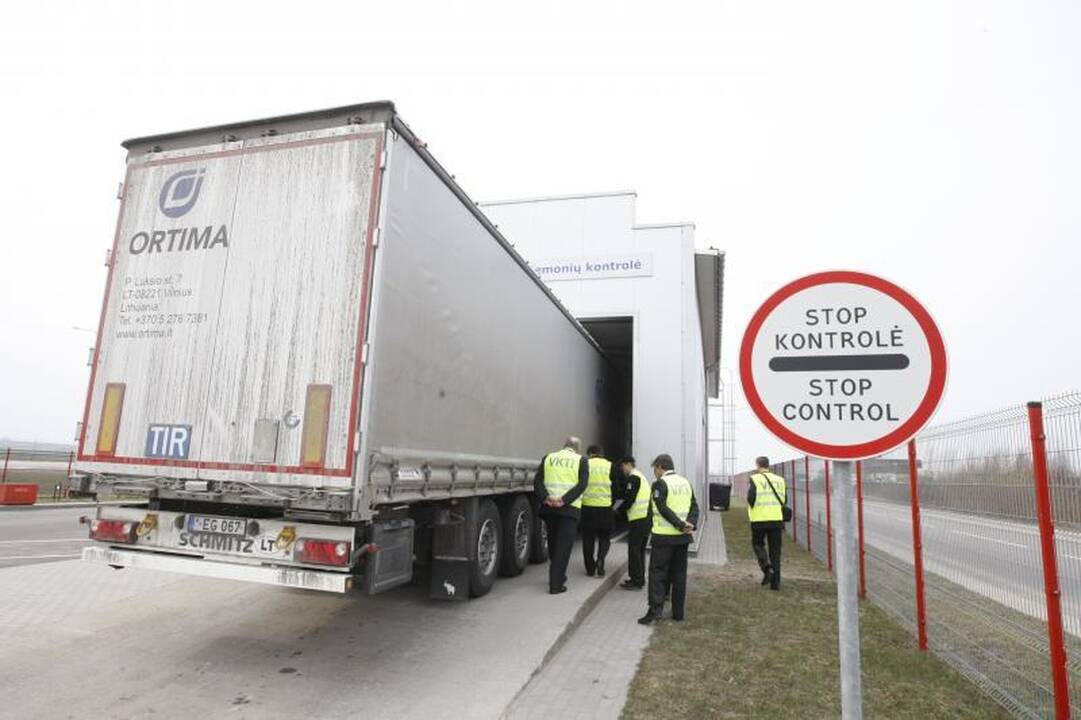 Vilkikų vairuotojų baubas - kontrolės postas dirba be poilsio valandų