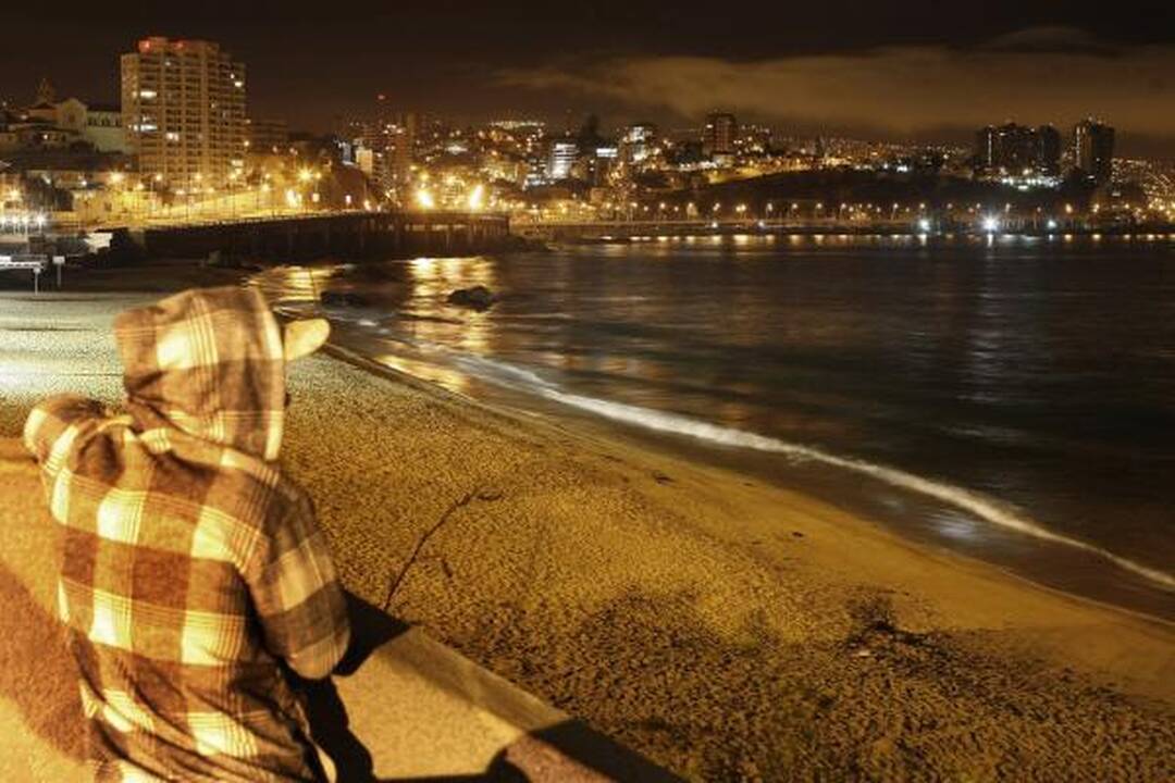 Japonijoje drebėjimas ir cunamis nusinešė šimtus gyvybių (papildyta 16.30 val.)