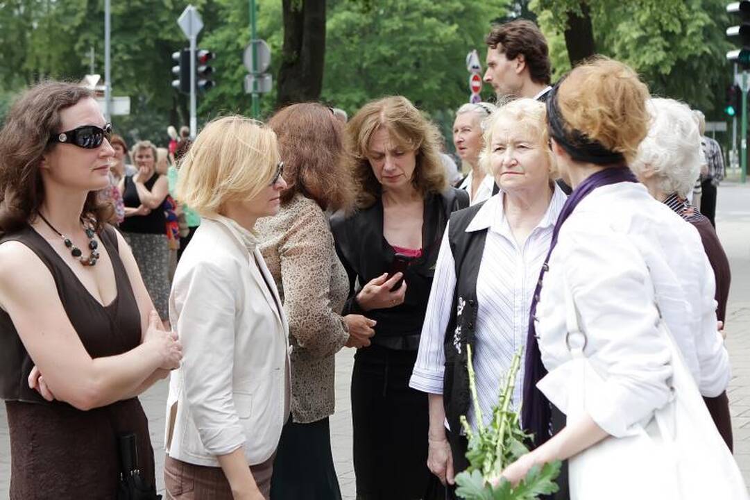 Aktorius V.Klimas atgulė Lėbartų kapinėse