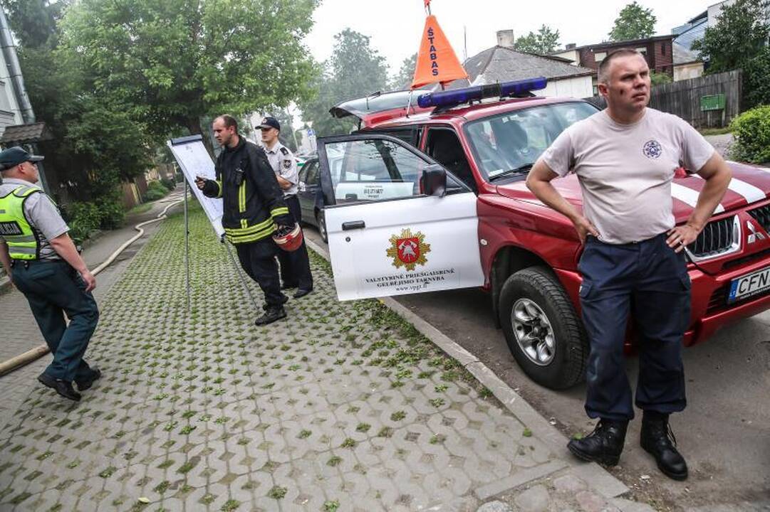 Žaliakalnyje cerkvė užsidegė dėl aplaidumo? 