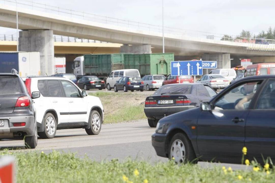 Rekonstruojamas Jakų žiedas užsikimšo   