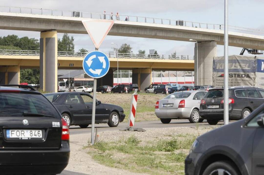 Rekonstruojamas Jakų žiedas užsikimšo   