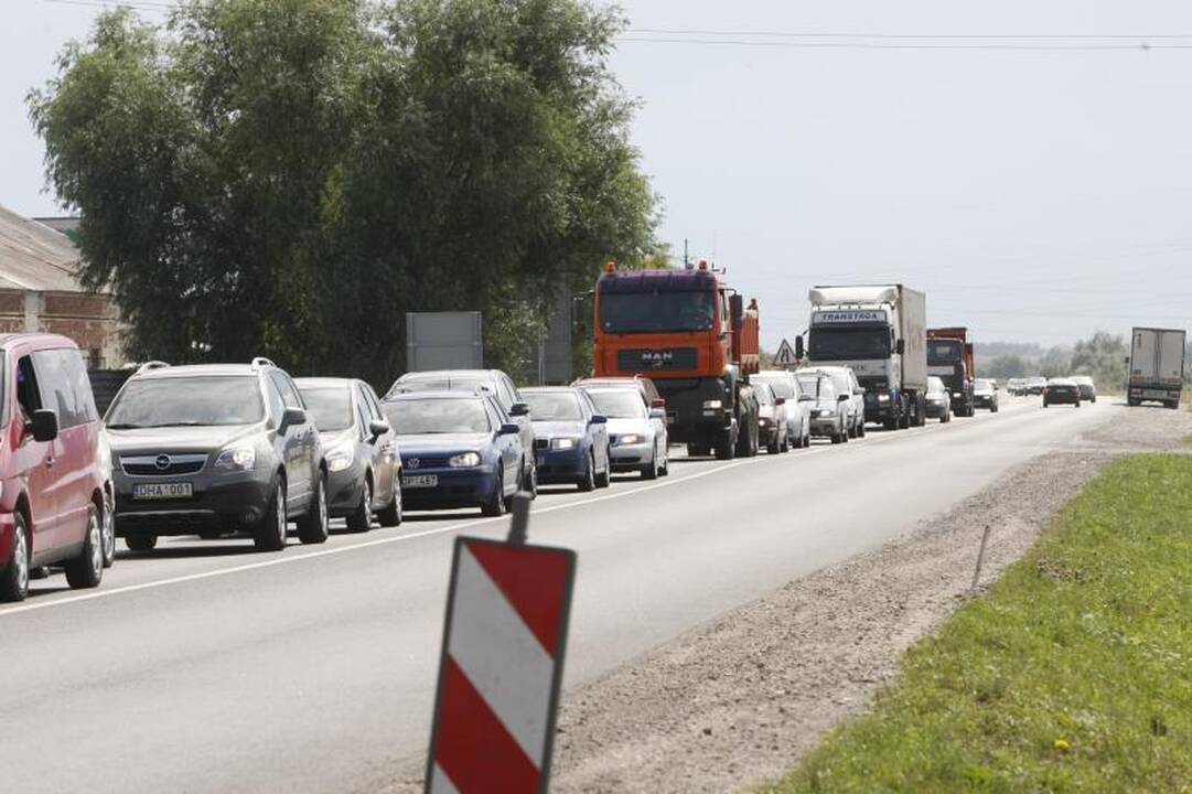 Rekonstruojamas Jakų žiedas užsikimšo   
