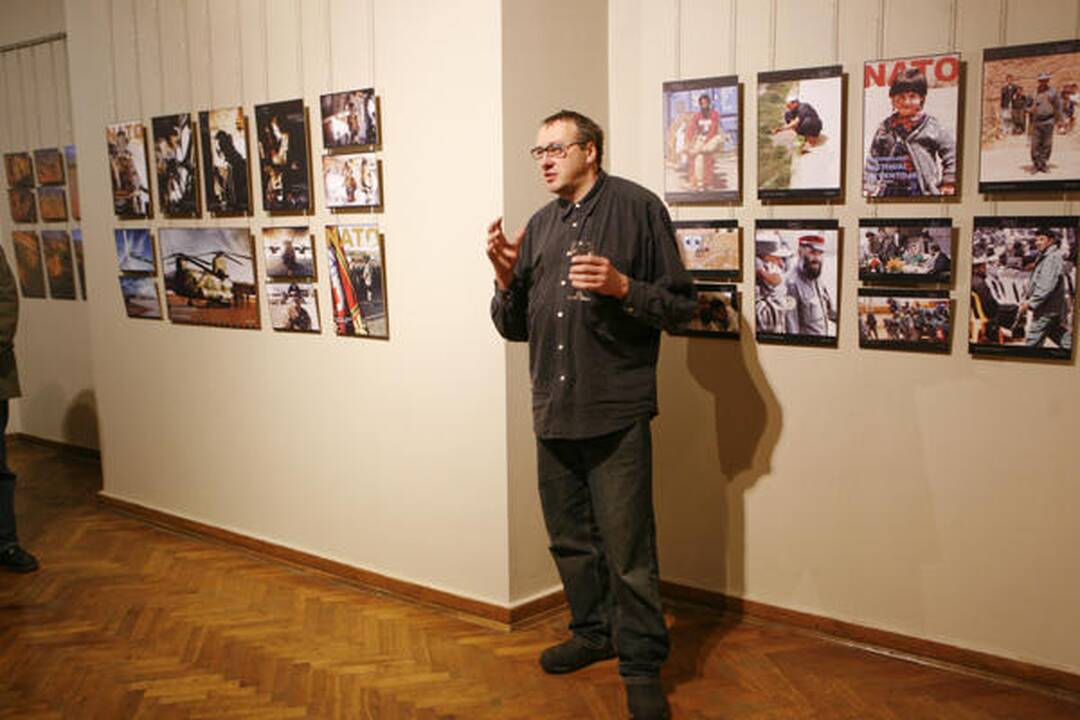 Vilniaus Rotušės sienas nuklojo vaizdai iš Afganistano